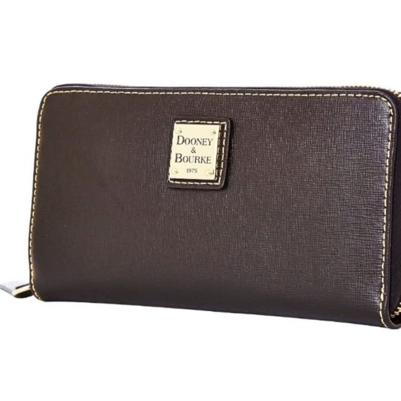 Dooney & Bourke saffino zip around wallet